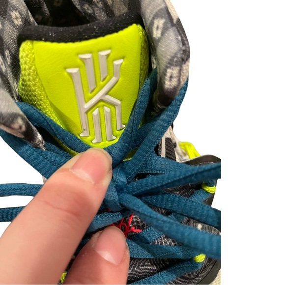 Nike Kybrid S2 What The Neon Sneakers Size Kids 3.5Y GUC Mid Rise Basketball - Picture 4 of 12
